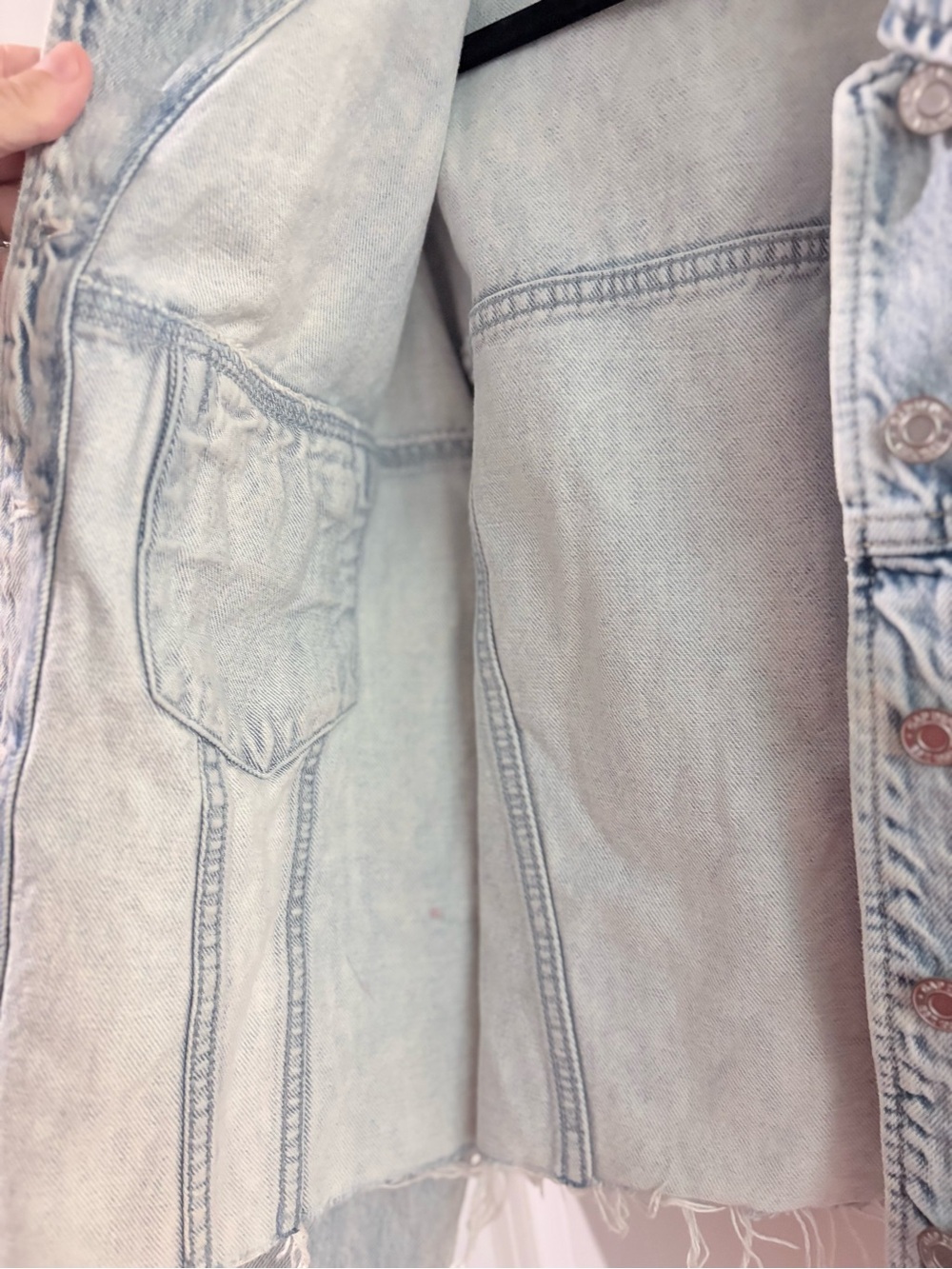 GAP Light Wash Cropped Denim Jacket - Light Blue XL - Picture 3 of 6